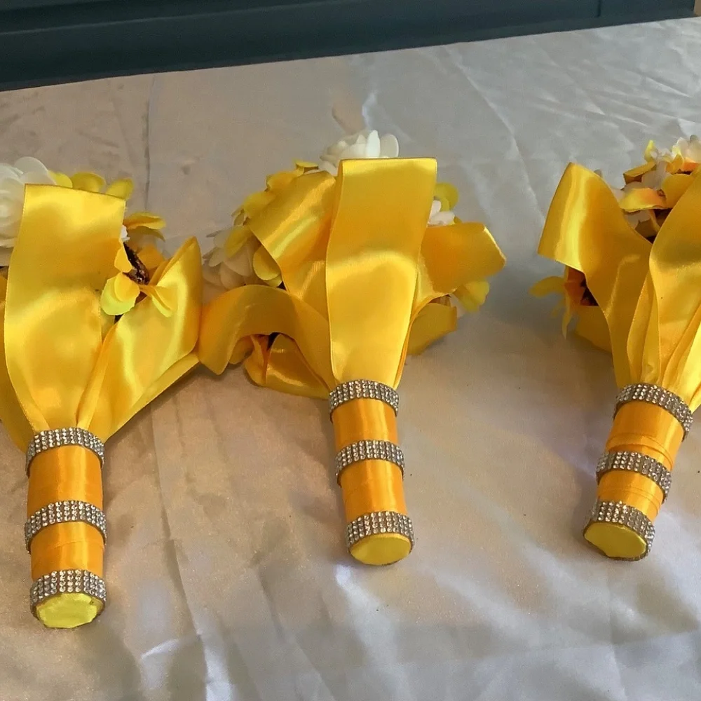 Yellow and White Faux Sunflower Bouquet with Rhinestone-Trim Handle